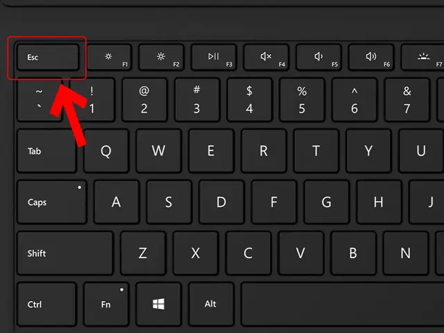 Nhấn Phím Esc