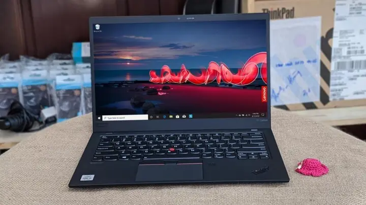 Lenovo Thinkpad X1 Carbon Gen 8
