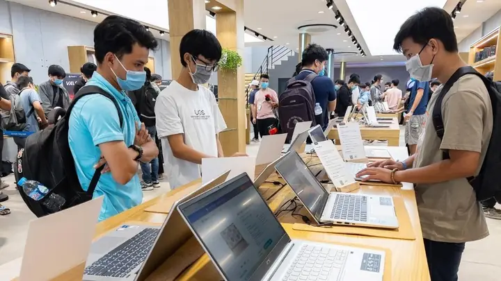 Mua Laptop Ở Đâu Uy Tín?