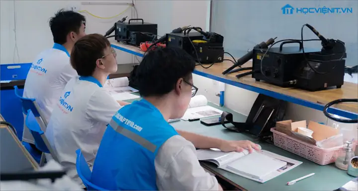 Ưu Điểm Của Khóa Học Sửa Chữa Phần Cứng Laptop Tại Học Viện It