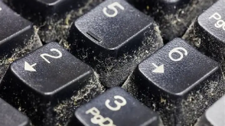 1tại Sao Cần Vệ Sinh Bàn Phím Máy Tính?