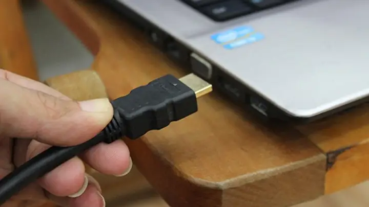 - Kết Nối Máy Chiếu Thông Qua Cáp Hdmi