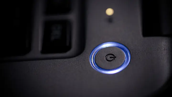 - Kết Nối Với Máy Chiếu Thông Qua Cáp Vga