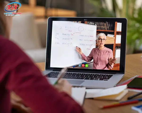 Phục Vụ Cho Học Online