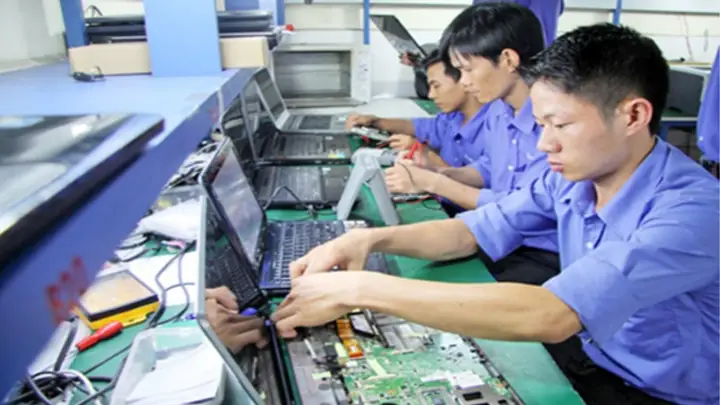 Đến Trung Tâm Sửa Chữa Để Kiểm Tra Máy Tính