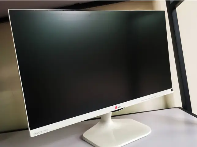 Màn Hình Máy Tính Cũ Lg