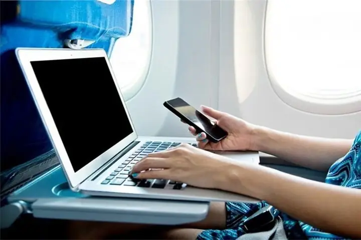 Máy Tính Xách Tay Cần Được Sạc Đầy Pin Trước Khi Lên Máy Bay Máy Tính Xách Tay Cần Được Sạc Đầy Pin Trước Khi Lên Máy Bay