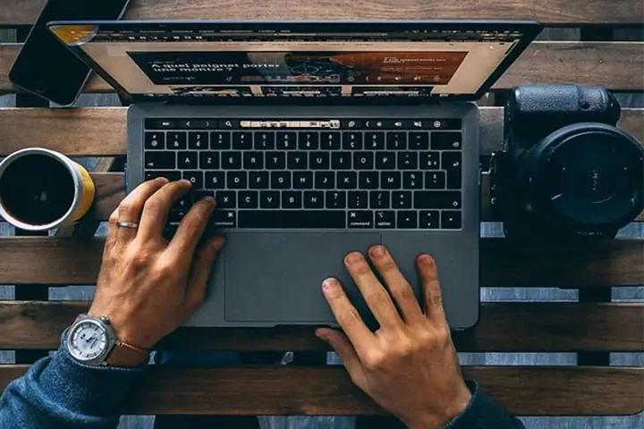 Máy Tính Cầm Tay (laptop)