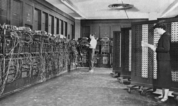 Khả Năng Của Máy Tính Điện Tử Đầu Tiên Eniac Là Gì?