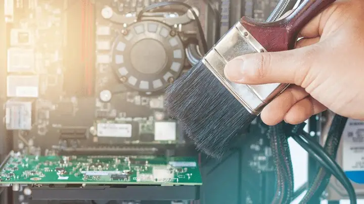 5vệ Sinh Sạch Sẽ Vị Trí Kết Nối Giữa Mainboard Với Card Mở Rộng