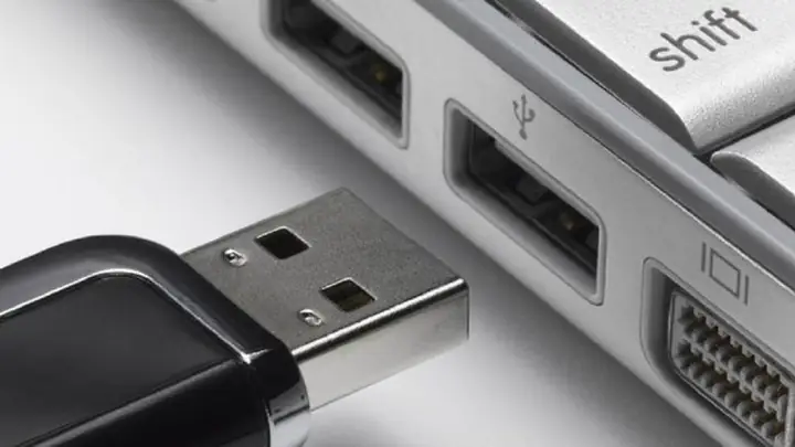 Cổng Usb Bị Bẩn