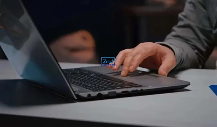 Chọn Laptop Cũ Dựa Trên Tình Trạng