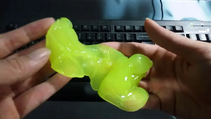 - Nên Cẩn Thận Khi Sử Dụng Gel Vệ Sinh Máy Tính