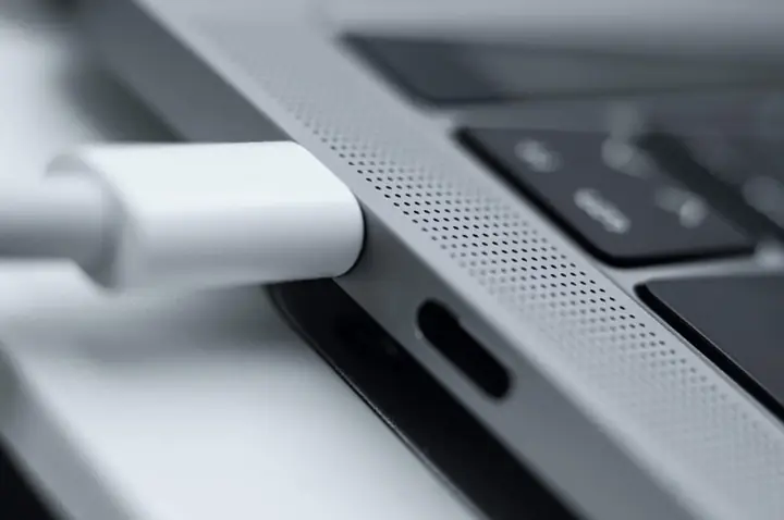 1có Nên Sạc Pin Laptop Qua Đêm Không? 1có Nên Sạc Pin Laptop Qua Đêm Không?