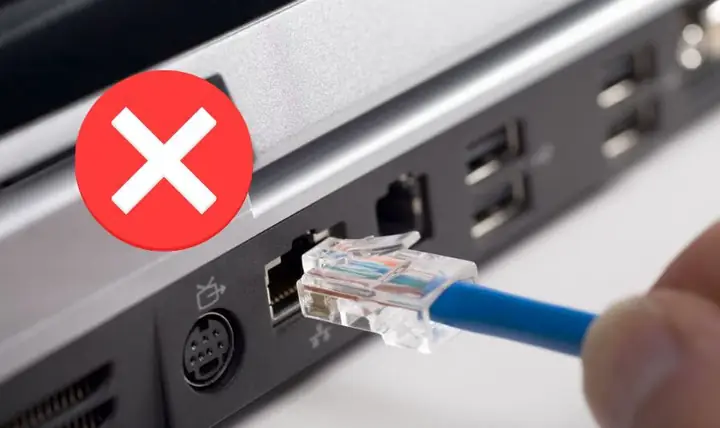 Không Cắm Mạng Lan Cho Laptop Khi Trời Mưa Tránh Bị Sét Đánh
