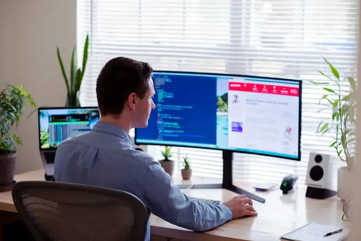 Tác Hại Của Việc Dùng Máy Tính Nhiều Giờ Đến Sức Khỏe