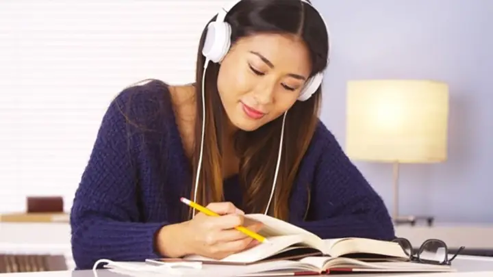 Tải Nhạc Trên Nhaccuatui Về Điện Thoại Và Máy Tính Để Làm Gì?