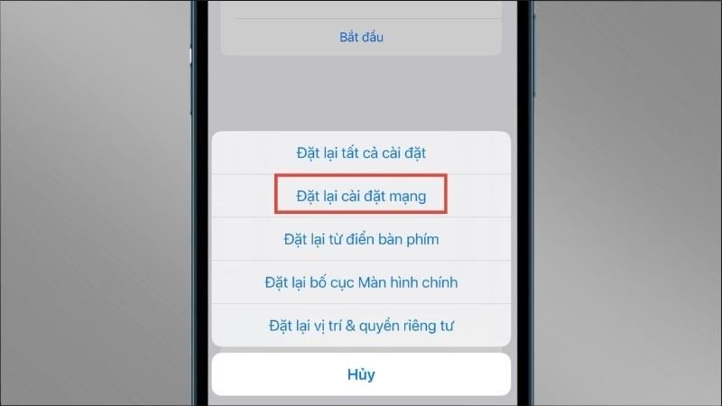 Thao tác đặt lại cài đặt mạng trên iPhone