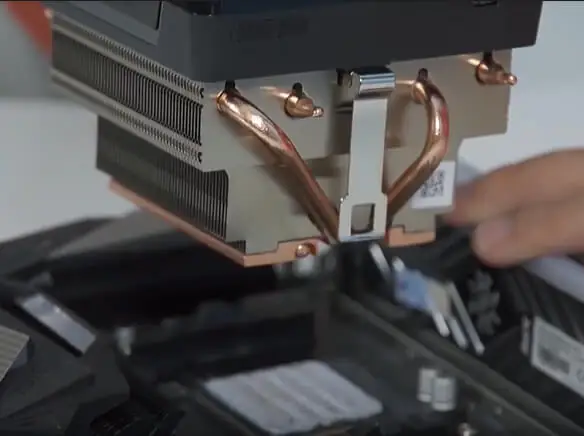 Bước 6: Lắp Quạt Tản Nhiệt Cpu Bước 6: Lắp Quạt Tản Nhiệt Cpu