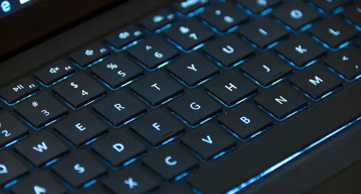 Phân Biệt Laptop Bị Khóa Bàn Phím Và Bị Lỗi, Hỏng.