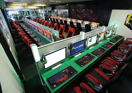 Kích Thước Bàn Chơi Game Quán Net