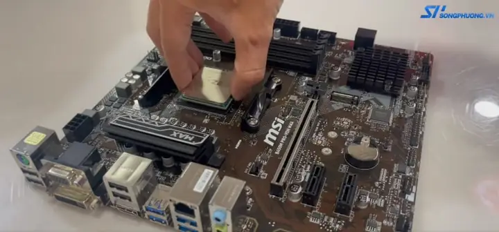 Lắp Cpu