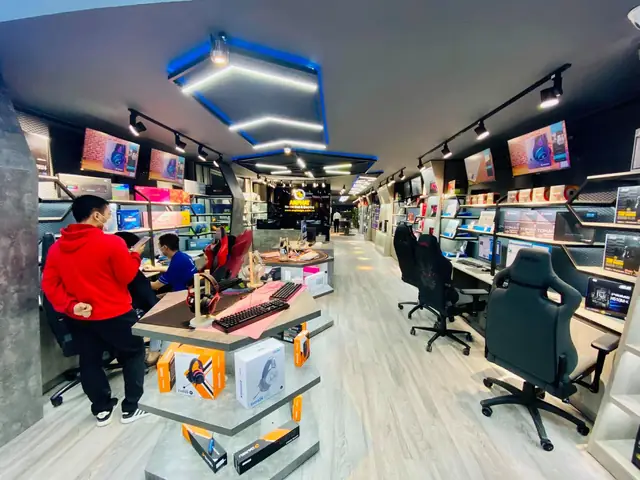 An Phát Computer – Showroom To Đẹp Thuộc Hàng Top Ở Thái Hà An Phát Computer – Showroom To Đẹp Thuộc Hàng Top Ở Thái Hà