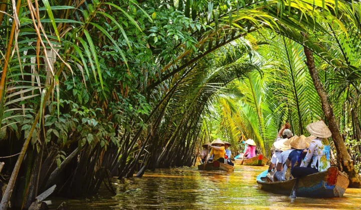 Bến Ninh Kiều về đêm