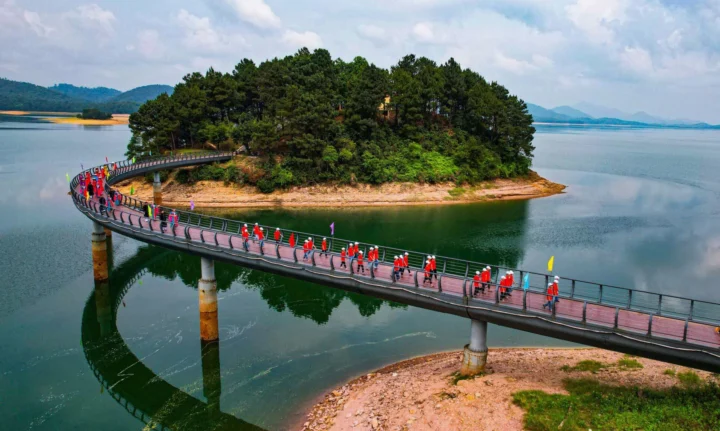 Cảnh quan hồ Kẻ Gỗ Hà Tĩnh