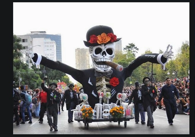 Lễ hội nào tương tự Halloween được tổ chức tại Mexico? Cảnh quan lễ hội Mexico