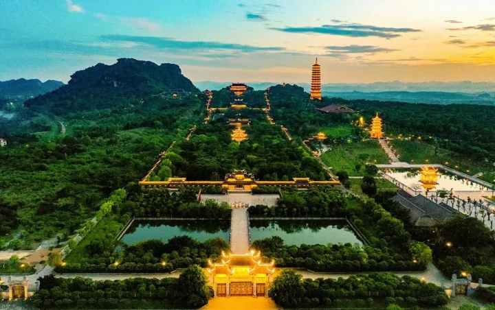 Cảnh quan mùa lúa chín tại Tam Cốc