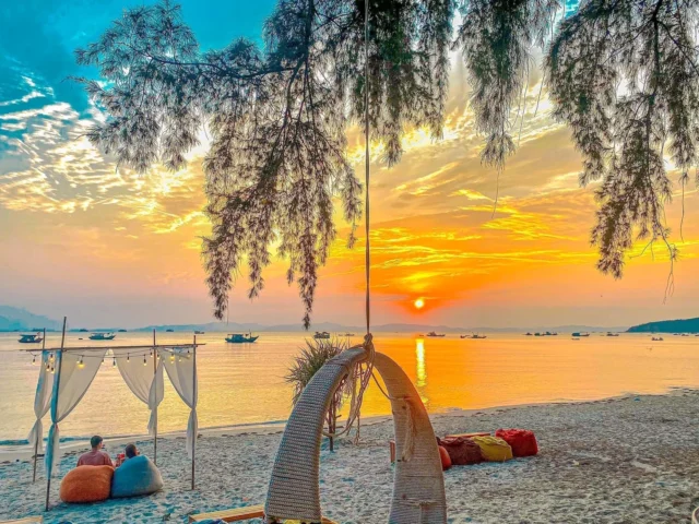 Hoạt động nhộn nhịp tại Làng Chài Cô Tô