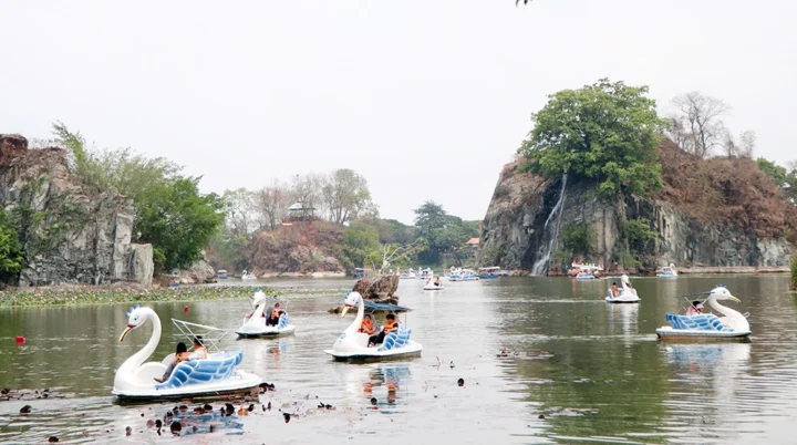 Kiến trúc cổ kính của Văn Miếu Trấn Biên