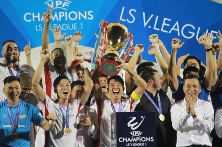 Câu lạc bộ nào vô địch Ligue 1 mùa giải 2020-2021? Hé lộ chân á quân! Trận đấu giữa Lille và PSG tại Ligue 1 2020-2021