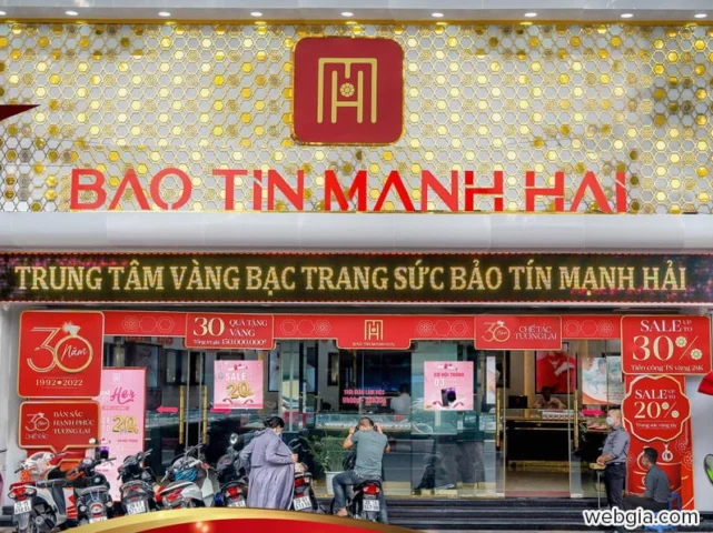 Gia Vàng Báo Tin Mạnh Hai 2026: Biến Động Khó Lường? Biểu đồ phân tích các yếu tố ảnh hưởng đến giá vàng