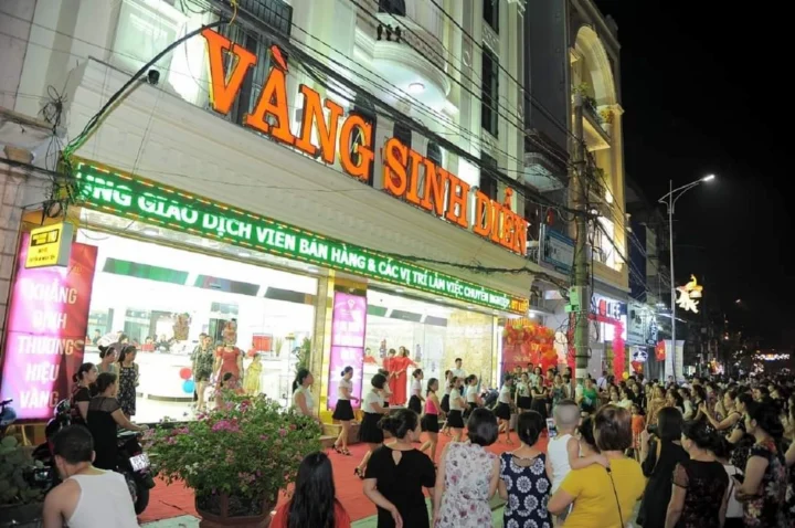 Vàng Sinh Diễn Bắc Ninh 2026: Nâng tầm đẳng cấp - Sức hút không thể chối từ Cửa hàng Vàng Sinh Diễn Bắc Ninh trưng bày sản phẩm